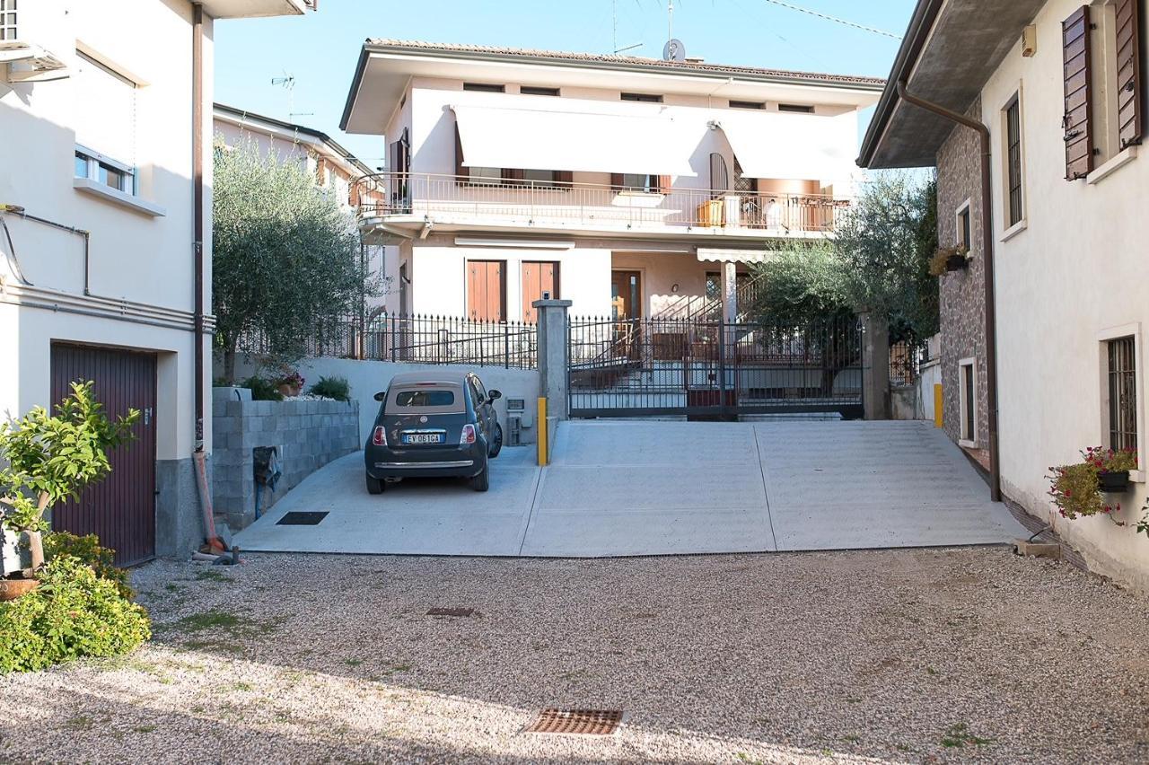 La Casa Di Anna Green Domegliara Exteriör bild